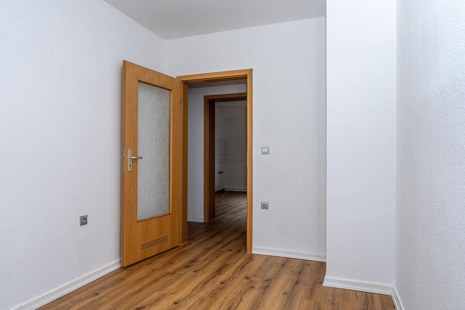 Pronájem bytu 3+1 69 m², Vestische Straße 2a, Oberhausen, Severní Porýní-Vestfálsko Pronájem bytu 3+1 69 m², Vestische Straße 2a, Oberhausen, Severní Porýní-Vestfálsko