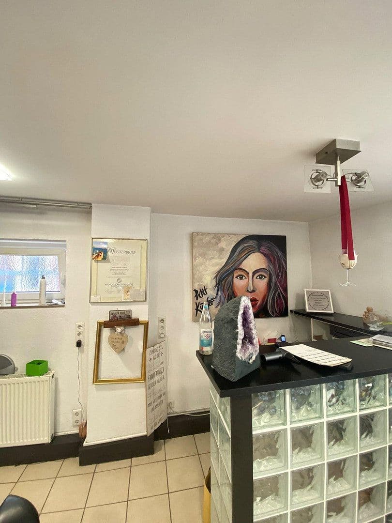 Prodej nebytového prostoru 55 m², Alt Zeilsheim 47, Frankfurt am Main, Hessen Prodej nebytového prostoru 55 m², Alt Zeilsheim 47, Frankfurt am Main, Hessen