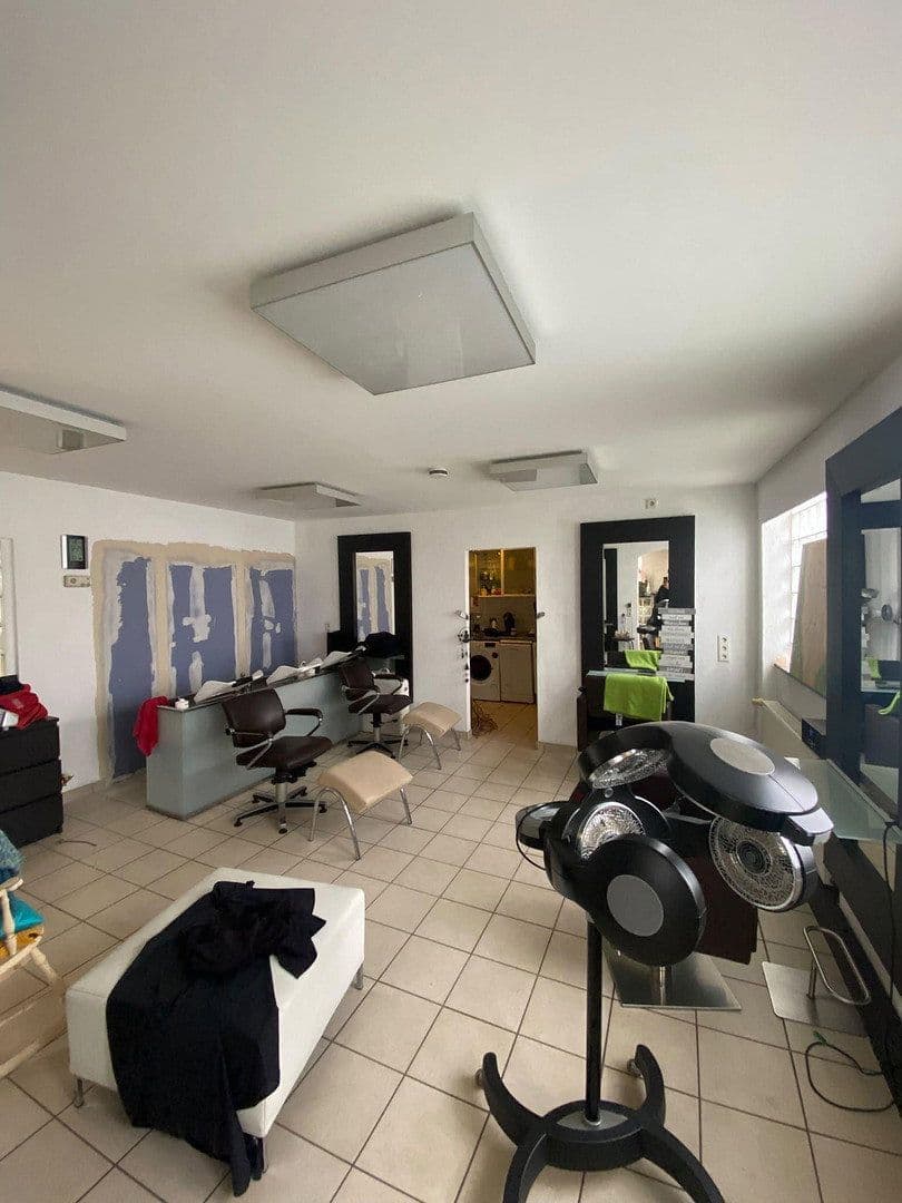 Prodej nebytového prostoru 55 m², Alt Zeilsheim 47, Frankfurt am Main, Hessen Prodej nebytového prostoru 55 m², Alt Zeilsheim 47, Frankfurt am Main, Hessen