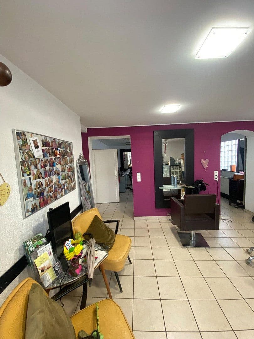 Prodej nebytového prostoru 55 m², Alt Zeilsheim 47, Frankfurt am Main, Hessen Prodej nebytového prostoru 55 m², Alt Zeilsheim 47, Frankfurt am Main, Hessen