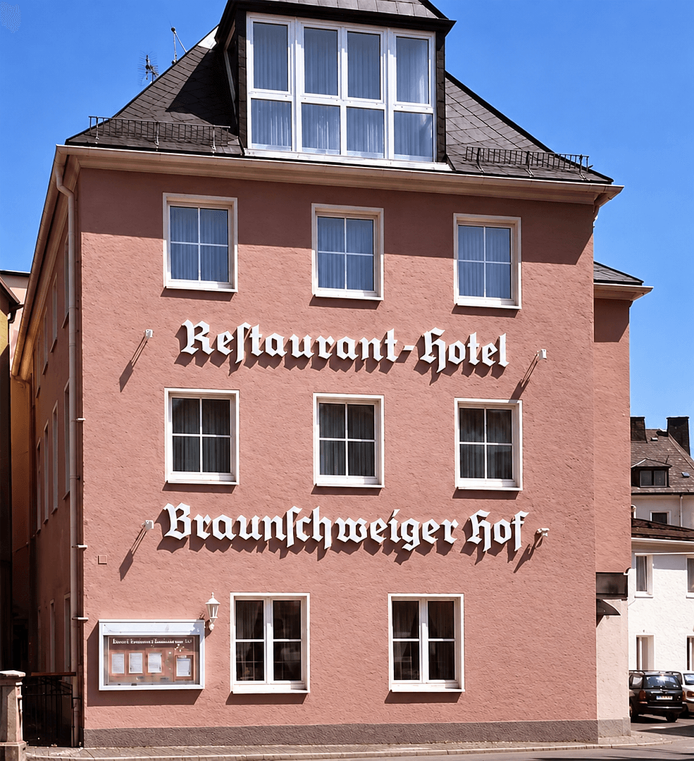 Pronájem bytu 1+1 14 m², Bahnhofstraße 13, Münchberg, Bavorsko Pronájem bytu 1+1 14 m², Bahnhofstraße 13, Münchberg, Bavorsko