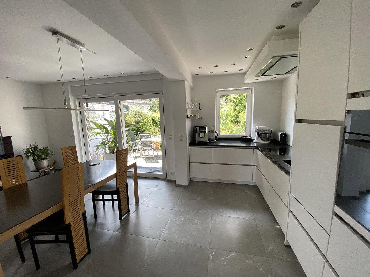 Prodej domu 90 m², pozemek 255 m², Mönchengladbach, Severní Porýní-Vestfálsko Prodej domu 90 m², pozemek 255 m², Mönchengladbach, Severní Porýní-Vestfálsko