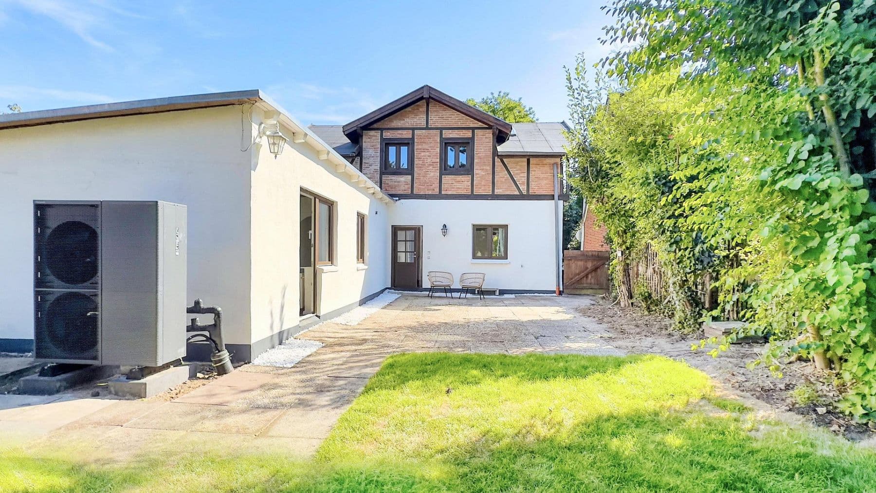 Prodej domu 136 m², pozemek 501 m², Ahrensburg, Šlesvicko-Holštýnsko Prodej domu 136 m², pozemek 501 m², Ahrensburg, Šlesvicko-Holštýnsko