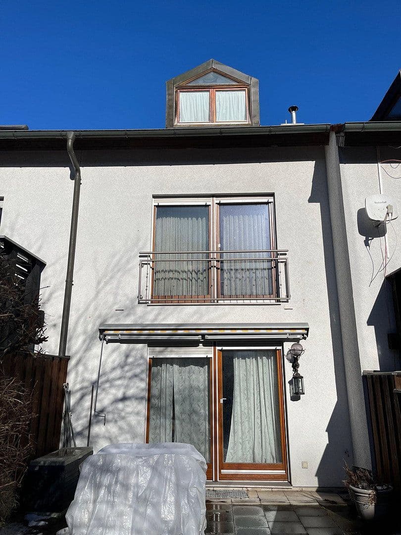 Prodej domu 144 m², pozemek 198 m², Starnberg, Bavorsko Prodej domu 144 m², pozemek 198 m², Starnberg, Bavorsko