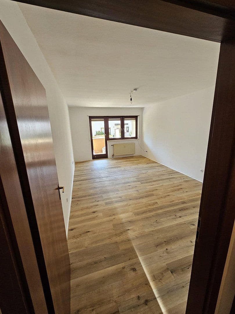 Pronájem bytu 1+1 50 m², Dornheimer Ring 81, Mannheim, Bádensko-Württembersko Pronájem bytu 1+1 50 m², Dornheimer Ring 81, Mannheim, Bádensko-Württembersko