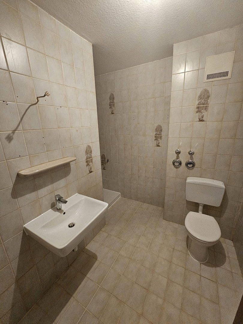 Pronájem bytu 1+1 50 m², Dornheimer Ring 81, Mannheim, Bádensko-Württembersko Pronájem bytu 1+1 50 m², Dornheimer Ring 81, Mannheim, Bádensko-Württembersko
