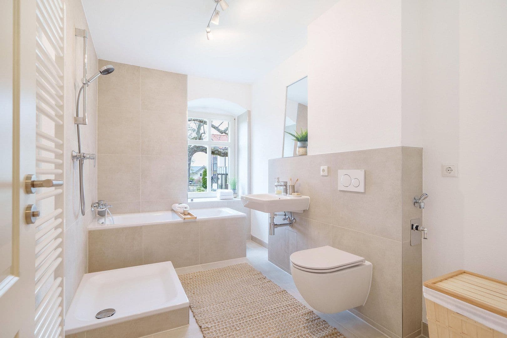 Prodej bytu 4+1 92 m², Kirchplatz 4b, Bannewitz, Sasko Prodej bytu 4+1 92 m², Kirchplatz 4b, Bannewitz, Sasko