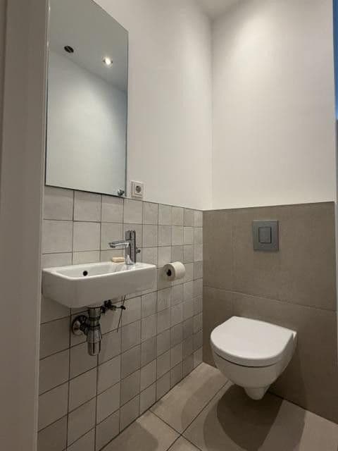 Prodej bytu 3+1 91 m², Walderseestraße 2, Berlin, Berlín Prodej bytu 3+1 91 m², Walderseestraße 2, Berlin, Berlín