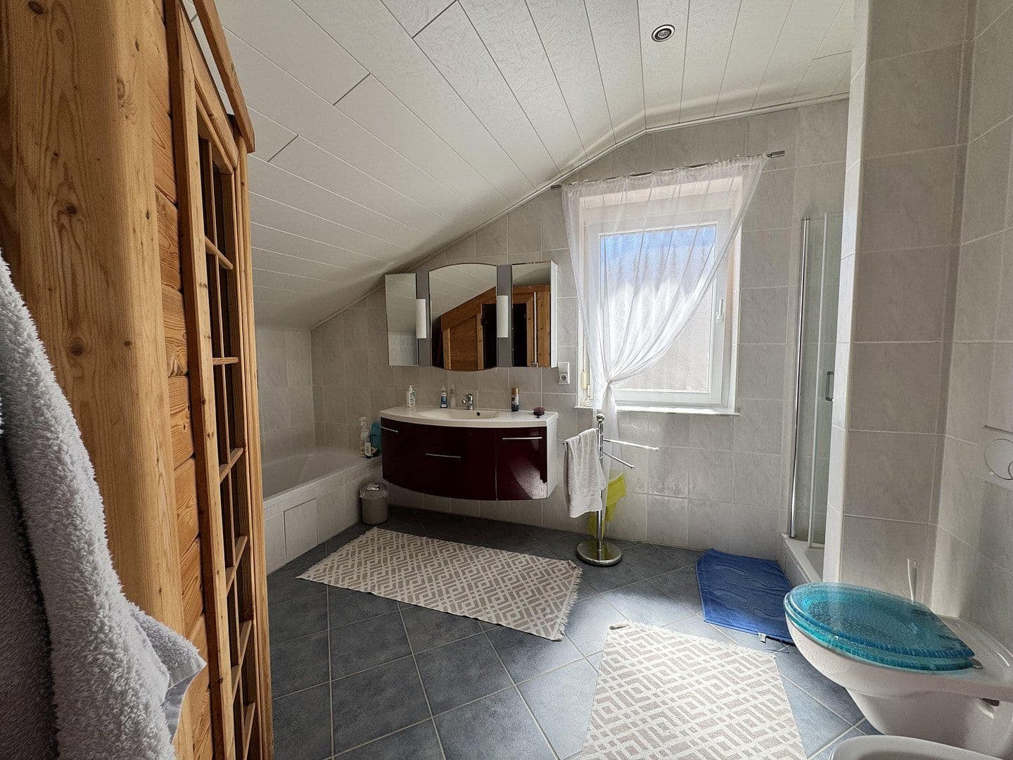 Prodej domu 210 m², pozemek 330 m², Osthofen, Porýní-Falc Prodej domu 210 m², pozemek 330 m², Osthofen, Porýní-Falc