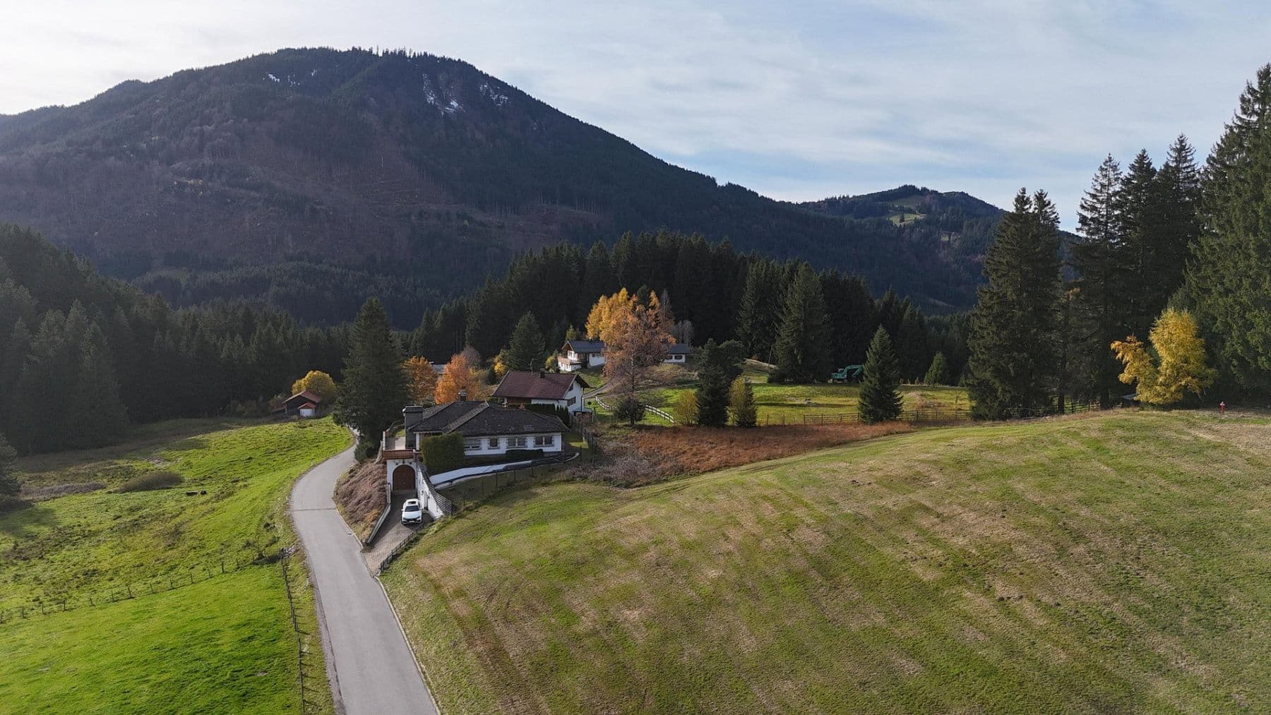 Prodej domu 277 m², pozemek 1.068 m², Wertach, Bavorsko Prodej domu 277 m², pozemek 1.068 m², Wertach, Bavorsko
