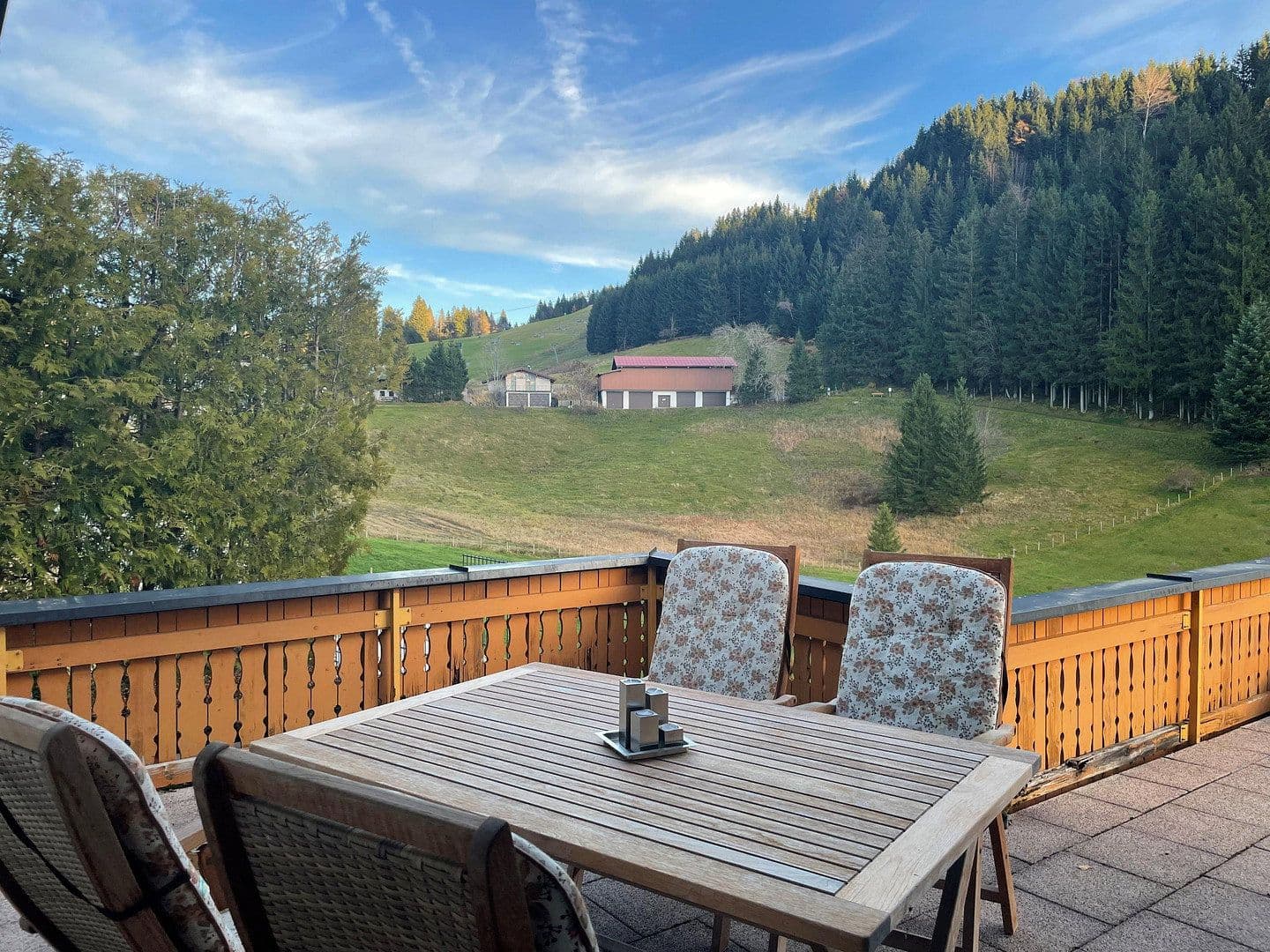 Prodej domu 277 m², pozemek 1.068 m², Wertach, Bavorsko Prodej domu 277 m², pozemek 1.068 m², Wertach, Bavorsko
