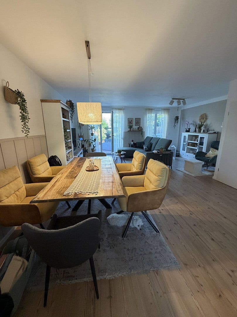 Prodej domu 150 m², pozemek 171 m², Groß-Gerau, Hessen Prodej domu 150 m², pozemek 171 m², Groß-Gerau, Hessen