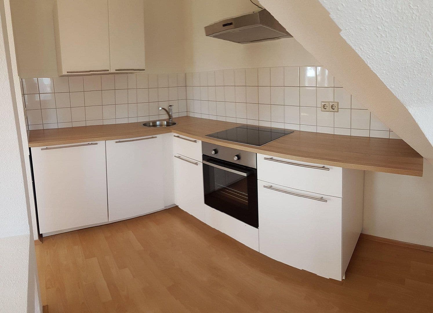 Pronájem bytu 2+1 63 m², Schmiedegasse 2, Leipzig, Sasko Pronájem bytu 2+1 63 m², Schmiedegasse 2, Leipzig, Sasko