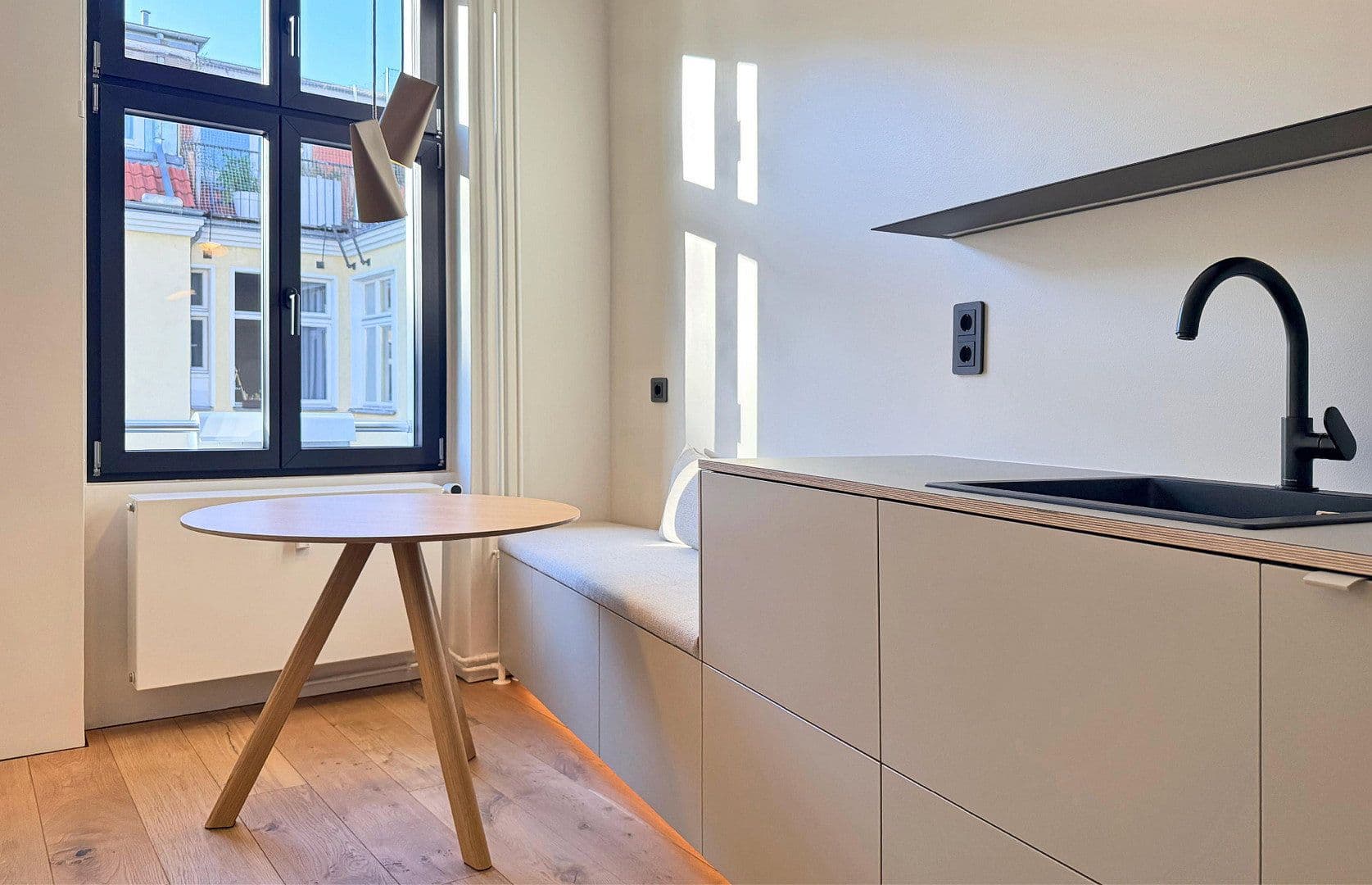 Prodej bytu 1+1 43 m², Chodowieckistr. XX, Berlin, Berlín Prodej bytu 1+1 43 m², Chodowieckistr. XX, Berlin, Berlín