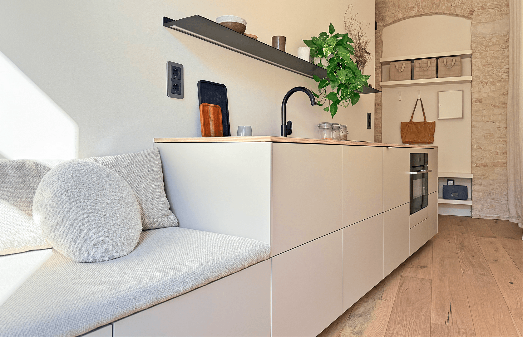 Prodej bytu 1+1 43 m², Chodowieckistr. XX, Berlin, Berlín Prodej bytu 1+1 43 m², Chodowieckistr. XX, Berlin, Berlín