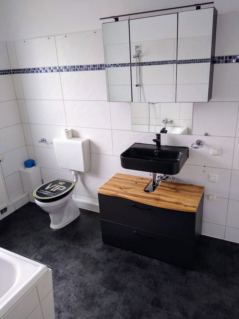 Prodej domu 141 m², pozemek 151 m², Estenfeld, Bavorsko Prodej domu 141 m², pozemek 151 m², Estenfeld, Bavorsko