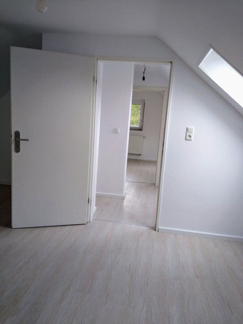 Prodej domu 141 m², pozemek 151 m², Estenfeld, Bavorsko Prodej domu 141 m², pozemek 151 m², Estenfeld, Bavorsko