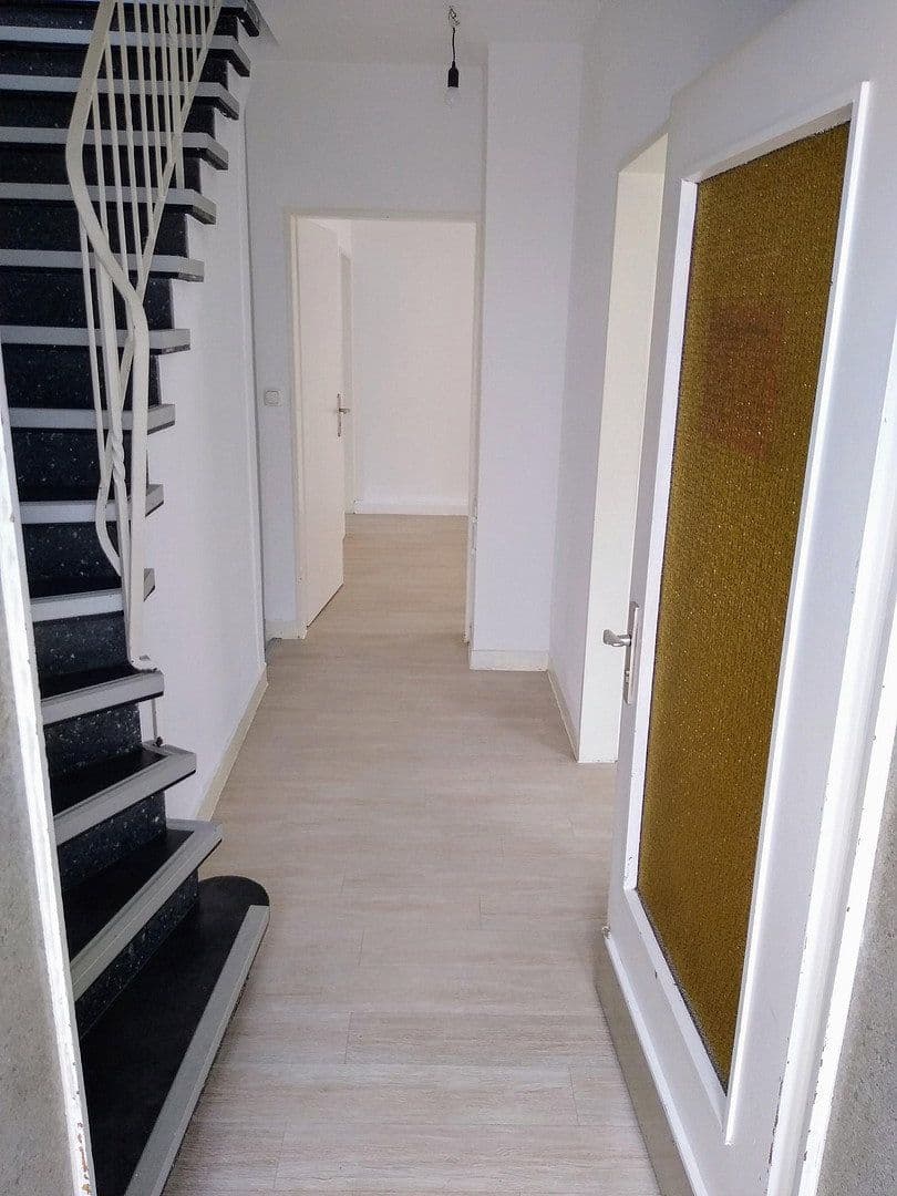 Prodej domu 141 m², pozemek 151 m², Estenfeld, Bavorsko Prodej domu 141 m², pozemek 151 m², Estenfeld, Bavorsko