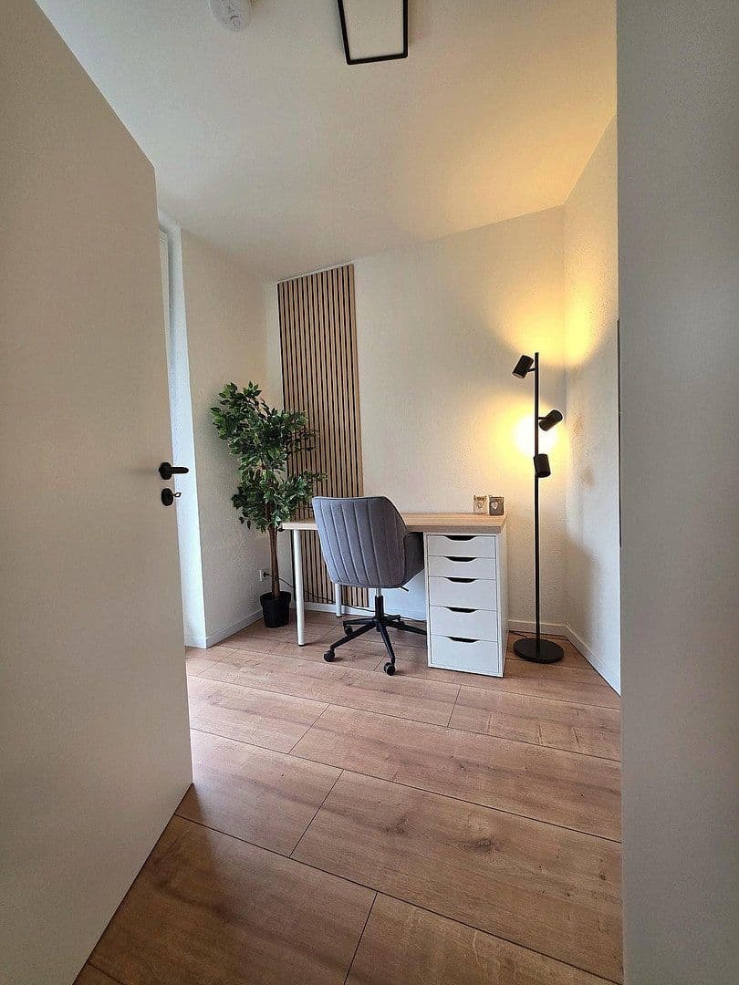 Pronájem bytu 2+1 35 m², Bergerstr. 197, Köln, Severní Porýní-Vestfálsko Pronájem bytu 2+1 35 m², Bergerstr. 197, Köln, Severní Porýní-Vestfálsko