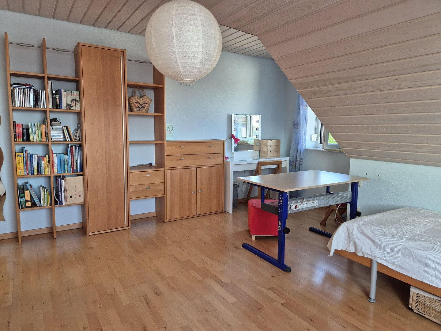 Prodej domu 202 m², pozemek 447 m², Ebersbach an der Fils, Bádensko-Württembersko Prodej domu 202 m², pozemek 447 m², Ebersbach an der Fils, Bádensko-Württembersko