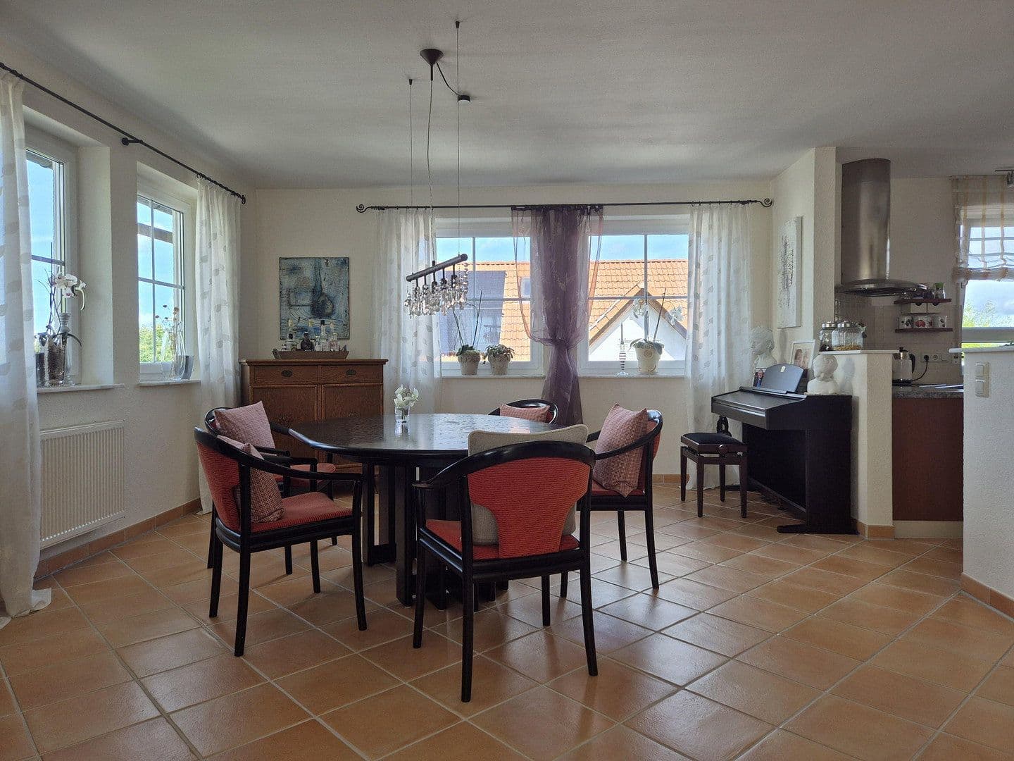 Prodej domu 202 m², pozemek 447 m², Ebersbach an der Fils, Bádensko-Württembersko Prodej domu 202 m², pozemek 447 m², Ebersbach an der Fils, Bádensko-Württembersko