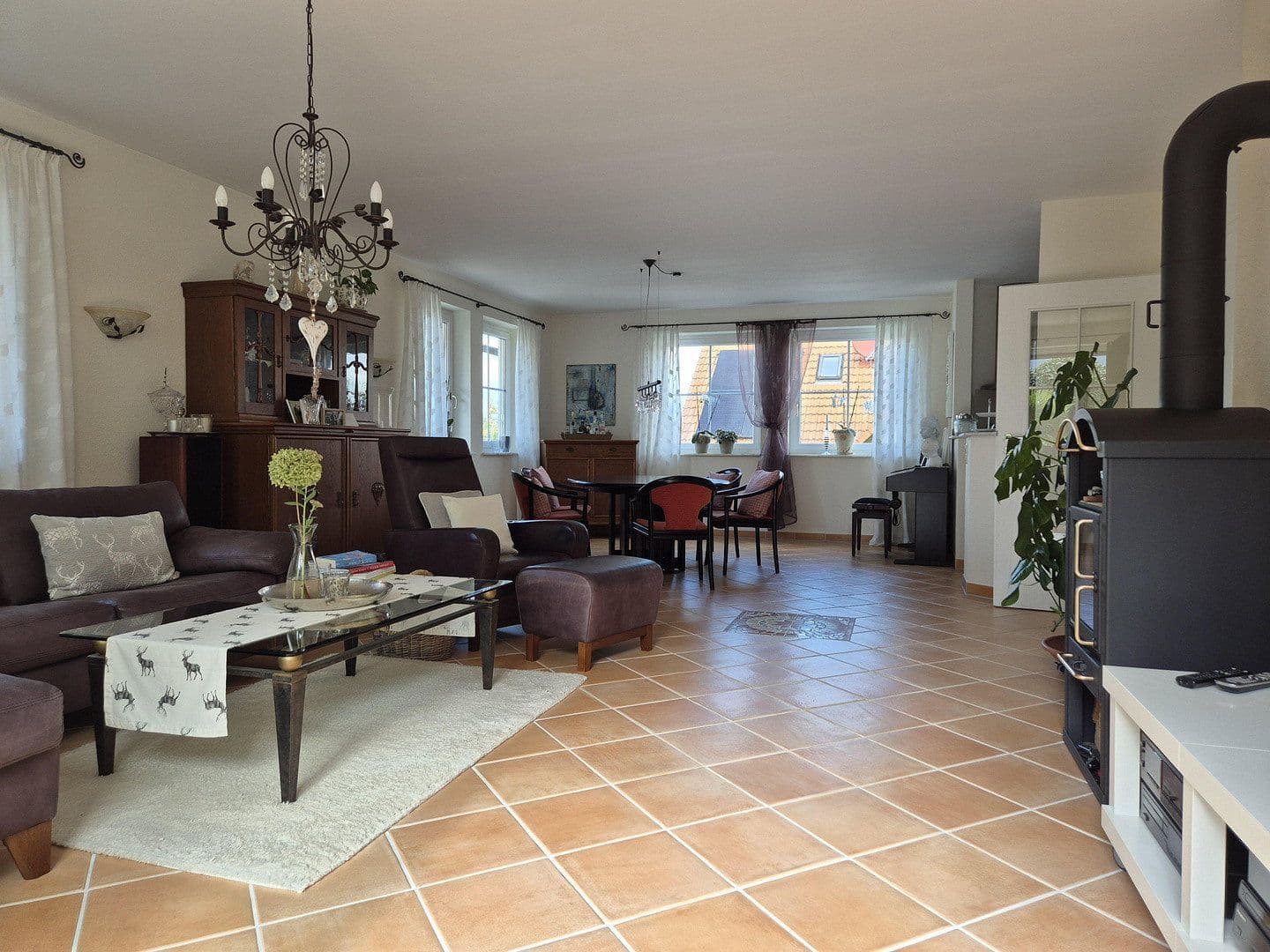 Prodej domu 202 m², pozemek 447 m², Ebersbach an der Fils, Bádensko-Württembersko Prodej domu 202 m², pozemek 447 m², Ebersbach an der Fils, Bádensko-Württembersko