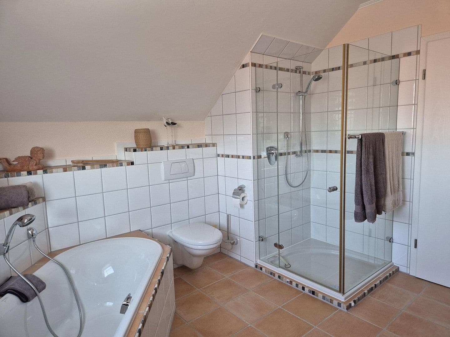 Prodej domu 202 m², pozemek 447 m², Ebersbach an der Fils, Bádensko-Württembersko Prodej domu 202 m², pozemek 447 m², Ebersbach an der Fils, Bádensko-Württembersko