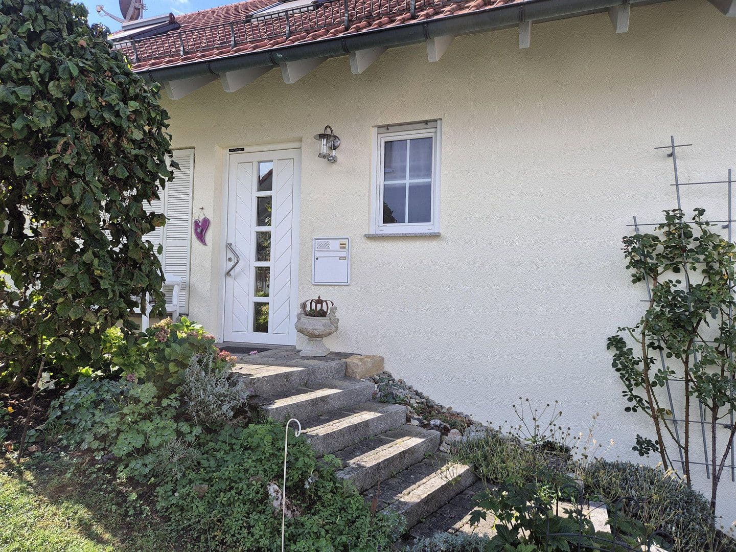 Prodej domu 202 m², pozemek 447 m², Ebersbach an der Fils, Bádensko-Württembersko Prodej domu 202 m², pozemek 447 m², Ebersbach an der Fils, Bádensko-Württembersko