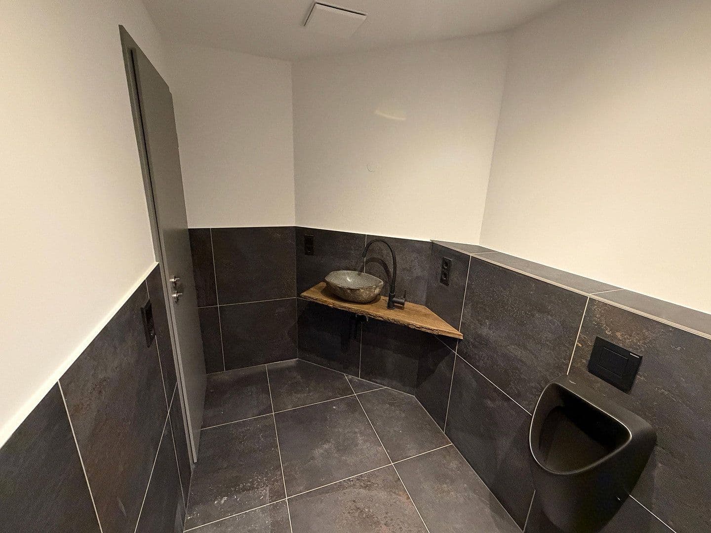 Pronájem bytu 3+1 145 m², Mottmannstraße 5b, Troisdorf, Severní Porýní-Vestfálsko Pronájem bytu 3+1 145 m², Mottmannstraße 5b, Troisdorf, Severní Porýní-Vestfálsko