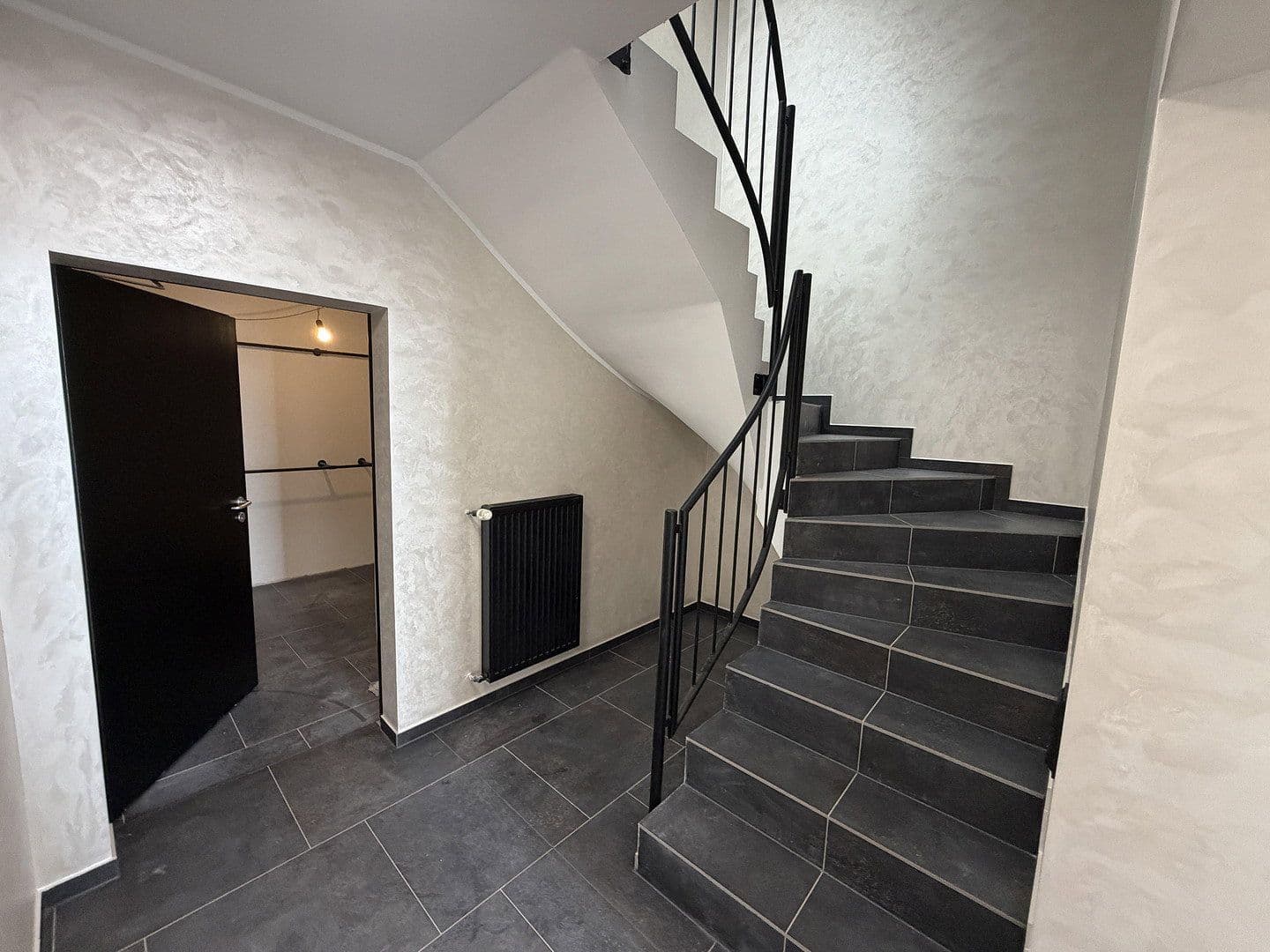 Pronájem bytu 3+1 145 m², Mottmannstraße 5b, Troisdorf, Severní Porýní-Vestfálsko Pronájem bytu 3+1 145 m², Mottmannstraße 5b, Troisdorf, Severní Porýní-Vestfálsko