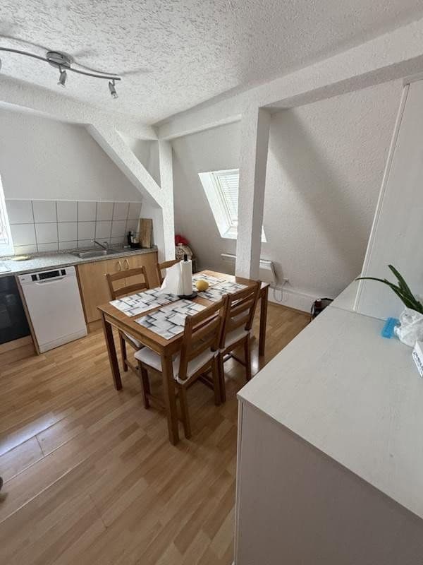 Pronájem bytu 2+kk 44 m², Senefelder Str. 70, Stuttgart, Bádensko-Württembersko Pronájem bytu 2+kk 44 m², Senefelder Str. 70, Stuttgart, Bádensko-Württembersko
