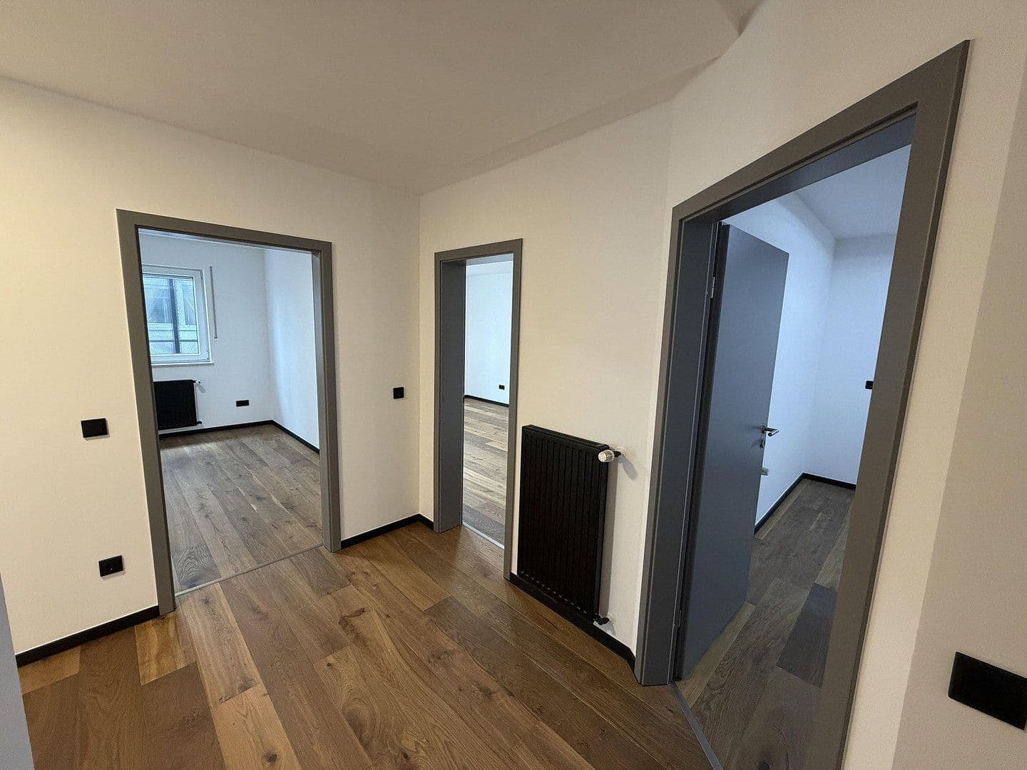 Pronájem bytu 7+1 265 m², Mottmannstraße 5b, Troisdorf, Severní Porýní-Vestfálsko Pronájem bytu 7+1 265 m², Mottmannstraße 5b, Troisdorf, Severní Porýní-Vestfálsko