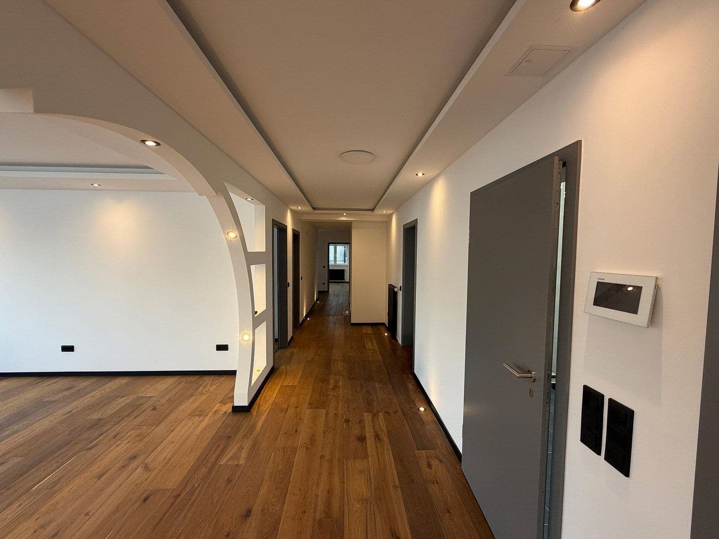 Pronájem bytu 7+1 265 m², Mottmannstraße 5b, Troisdorf, Severní Porýní-Vestfálsko Pronájem bytu 7+1 265 m², Mottmannstraße 5b, Troisdorf, Severní Porýní-Vestfálsko