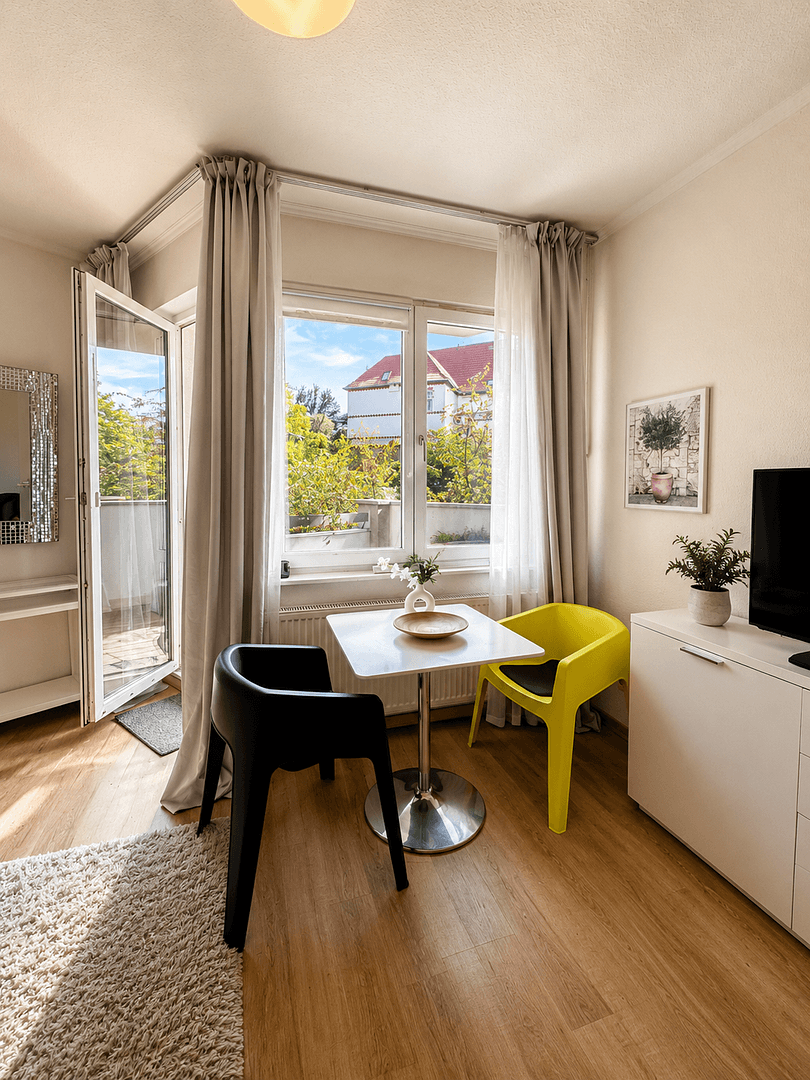 Pronájem bytu 1+1 41 m², Hubertusallee 6, Berlin, Berlín Pronájem bytu 1+1 41 m², Hubertusallee 6, Berlin, Berlín