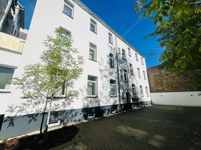 Prodej domu 833 m², pozemek 444 m², Löwenstraße 30, Offenbach, Hessen Prodej domu 833 m², pozemek 444 m², Löwenstraße 30, Offenbach, Hessen