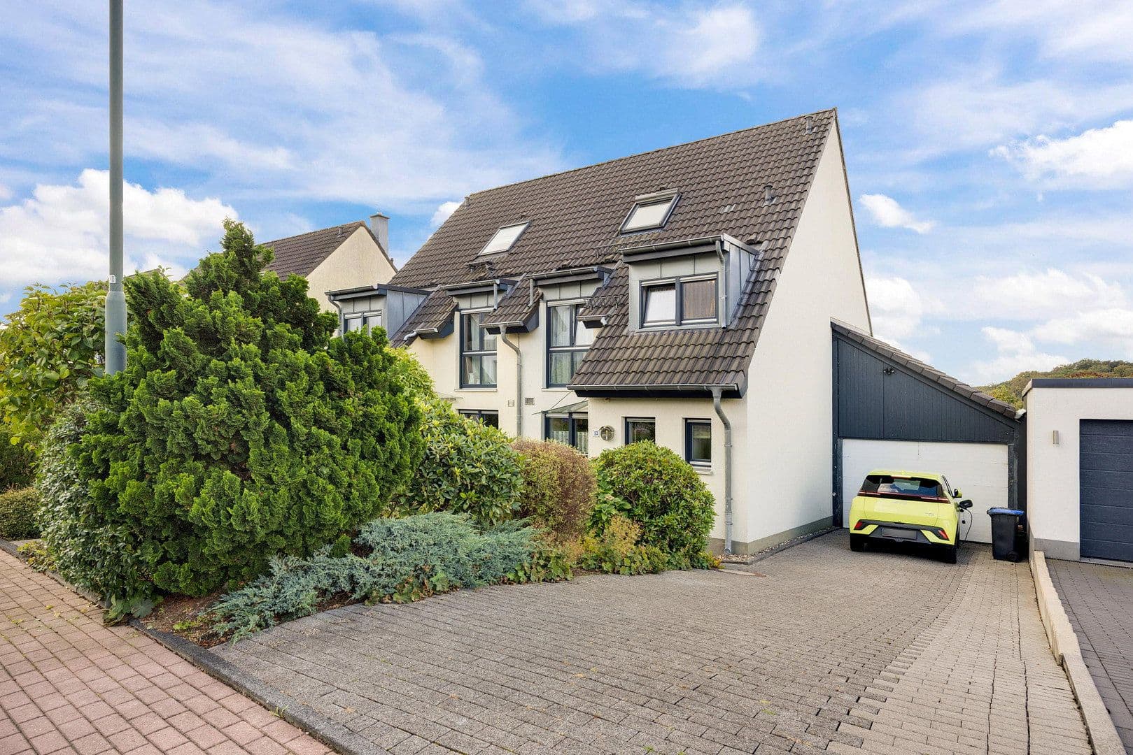 Prodej domu 167 m², pozemek 465 m², Wermelskirchen, Severní Porýní-Vestfálsko Prodej domu 167 m², pozemek 465 m², Wermelskirchen, Severní Porýní-Vestfálsko
