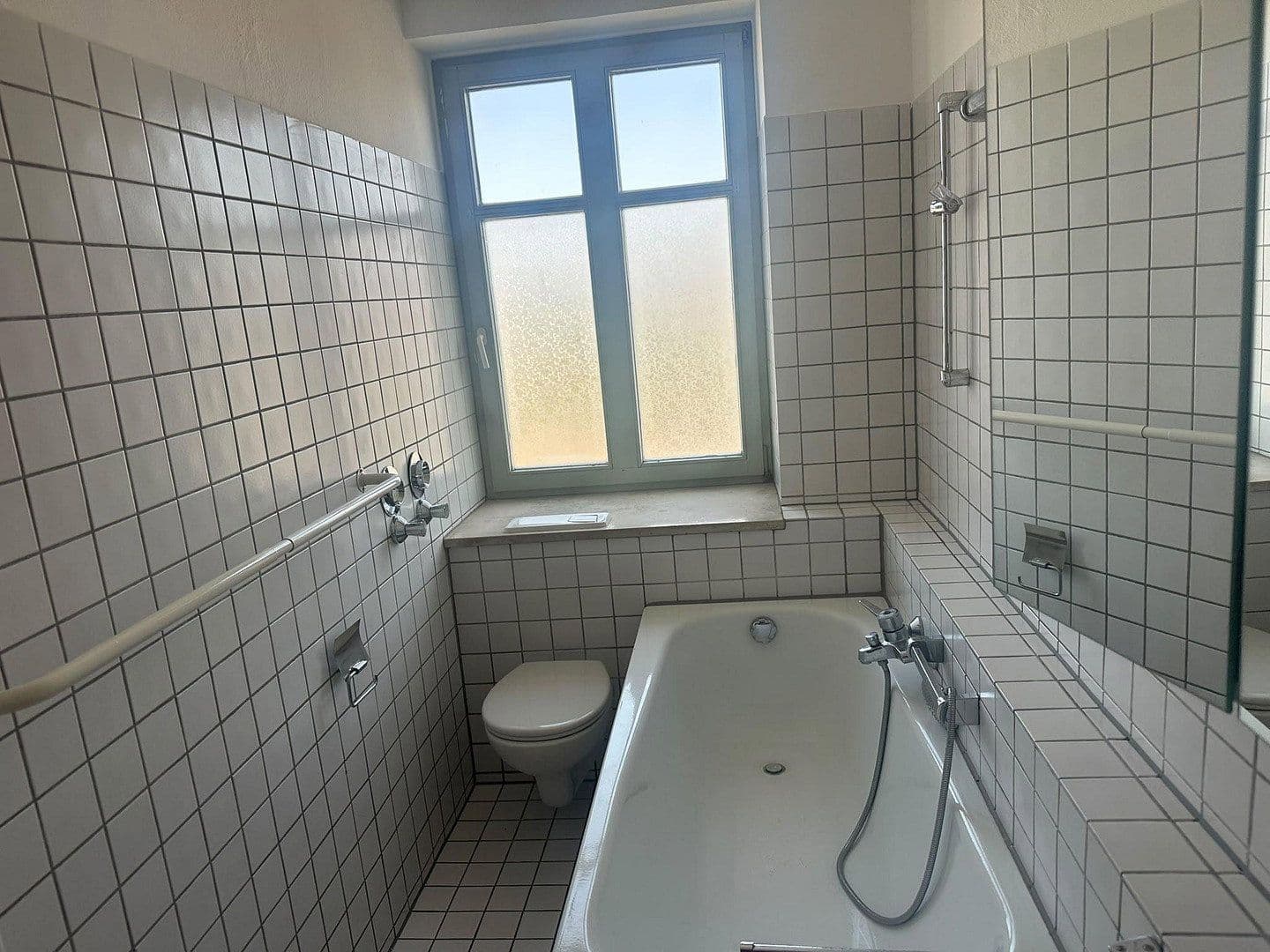 Pronájem bytu 2+1 80 m², Frühlingstraße 2, Vierkirchen, Bavorsko Pronájem bytu 2+1 80 m², Frühlingstraße 2, Vierkirchen, Bavorsko