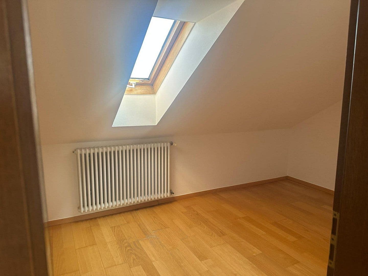 Pronájem bytu 2+1 80 m², Frühlingstraße 2, Vierkirchen, Bavorsko Pronájem bytu 2+1 80 m², Frühlingstraße 2, Vierkirchen, Bavorsko