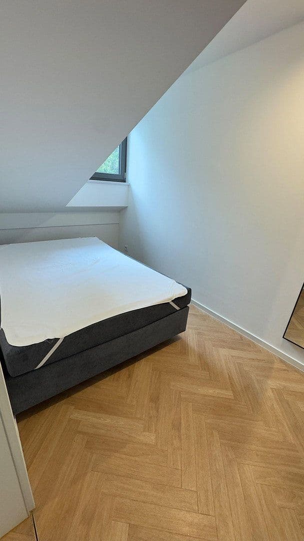 Pronájem bytu 2+1 32 m², Stümpflingstrasse 5, München, Bavorsko Pronájem bytu 2+1 32 m², Stümpflingstrasse 5, München, Bavorsko
