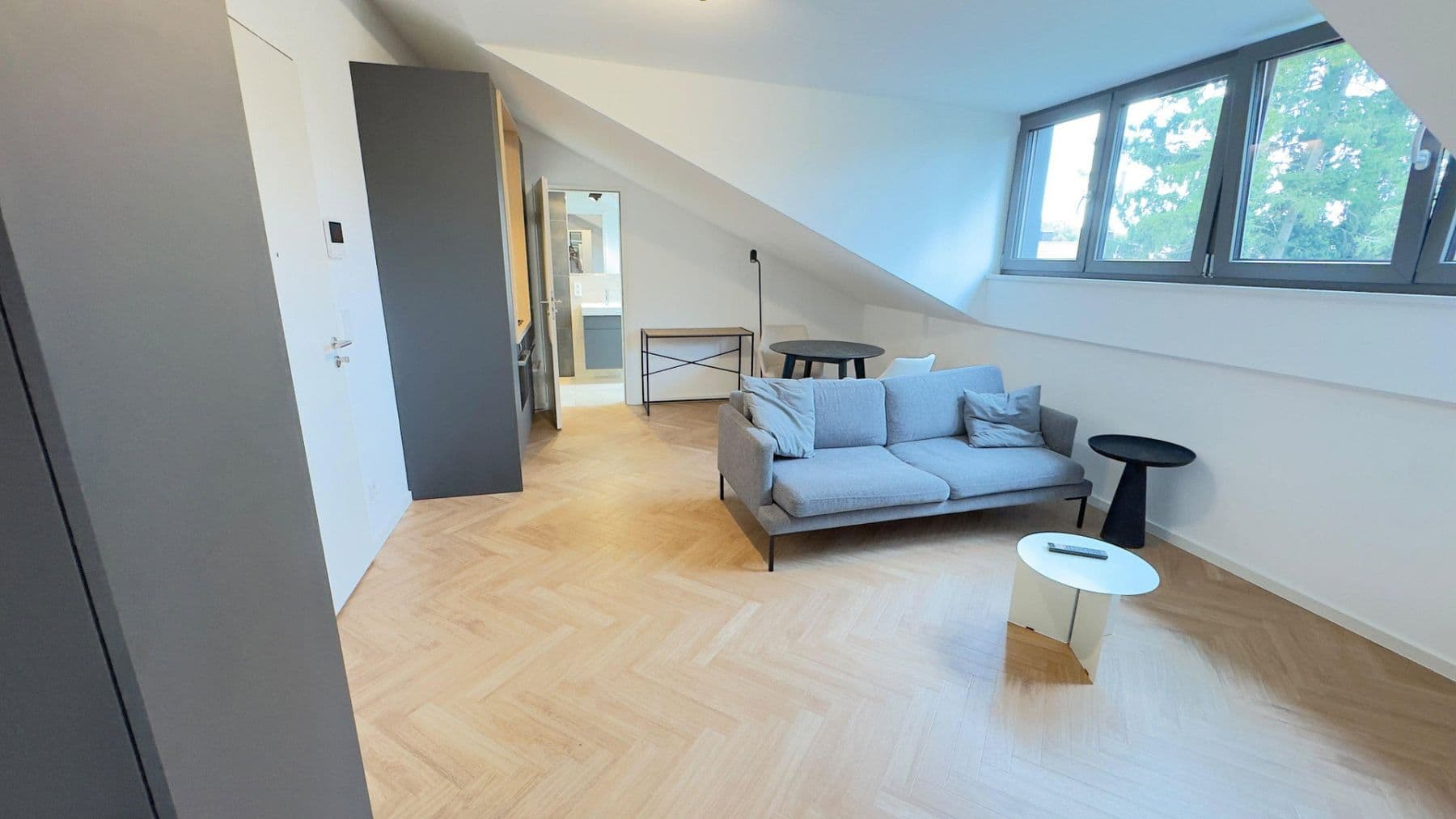 Pronájem bytu 2+1 32 m², Stümpflingstrasse 5, München, Bavorsko Pronájem bytu 2+1 32 m², Stümpflingstrasse 5, München, Bavorsko