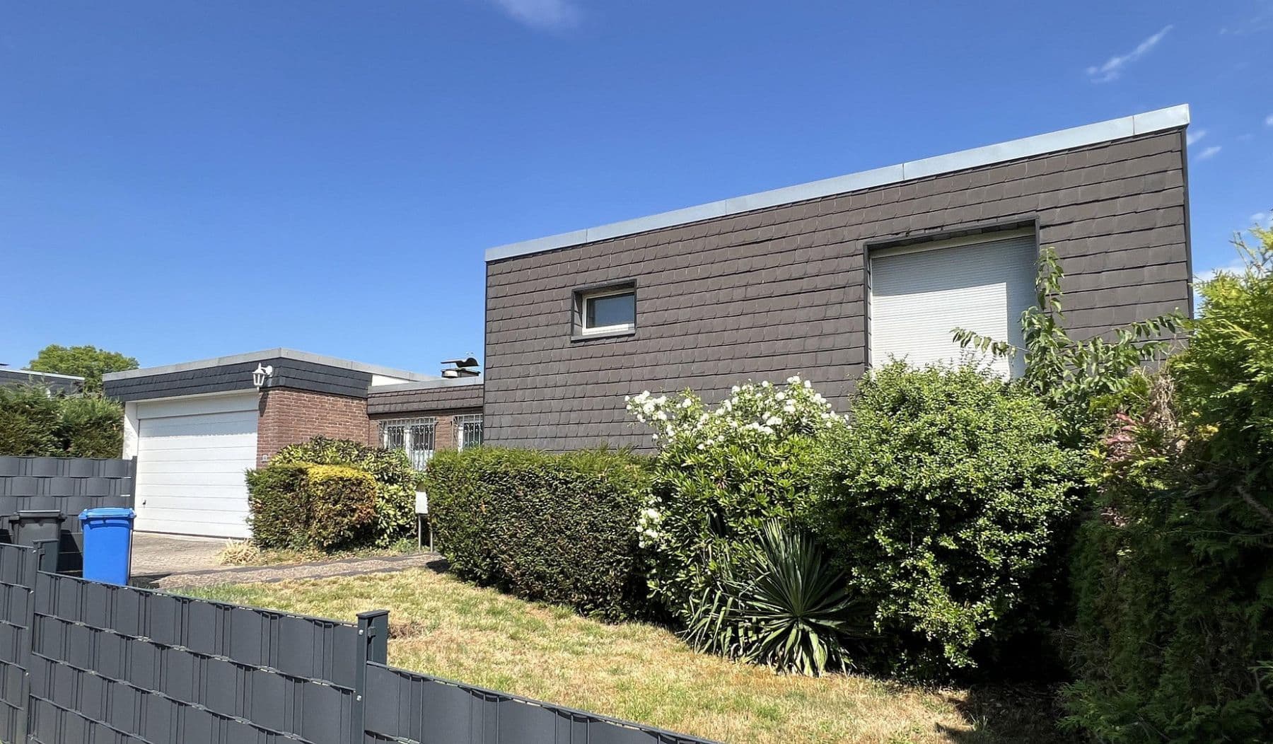 Prodej domu 156 m², pozemek 702 m², Leverkusen, Severní Porýní-Vestfálsko Prodej domu 156 m², pozemek 702 m², Leverkusen, Severní Porýní-Vestfálsko