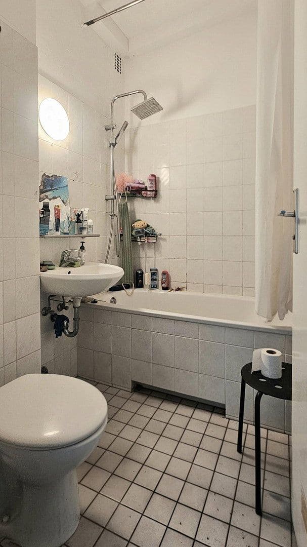 Prodej bytu 2+1 55 m², Belfaster Strasse 35, Berlin Mitte, Berlín Prodej bytu 2+1 55 m², Belfaster Strasse 35, Berlin Mitte, Berlín