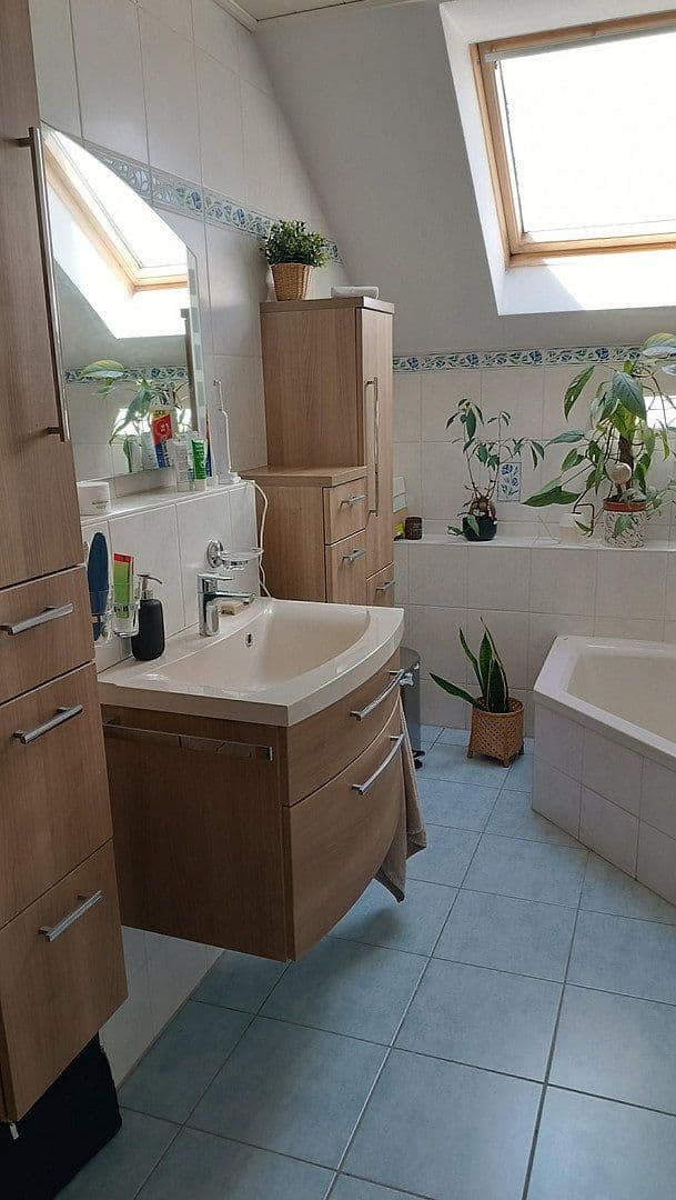 Prodej domu 132 m², pozemek 305 m², Niefern-Öschelbronn, Bádensko-Württembersko Prodej domu 132 m², pozemek 305 m², Niefern-Öschelbronn, Bádensko-Württembersko