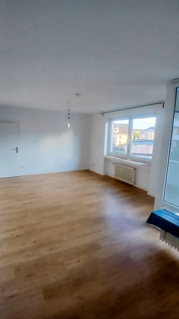 Prodej bytu 3+1 84 m², Schwanenstr 10, Solingen, Severní Porýní-Vestfálsko Prodej bytu 3+1 84 m², Schwanenstr 10, Solingen, Severní Porýní-Vestfálsko