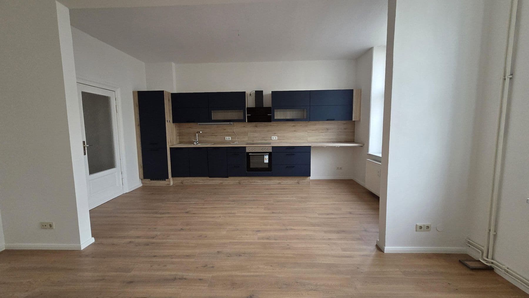 Pronájem bytu 2+1 62 m², Magdeburg, Sasko-Anhaltsko Pronájem bytu 2+1 62 m², Magdeburg, Sasko-Anhaltsko