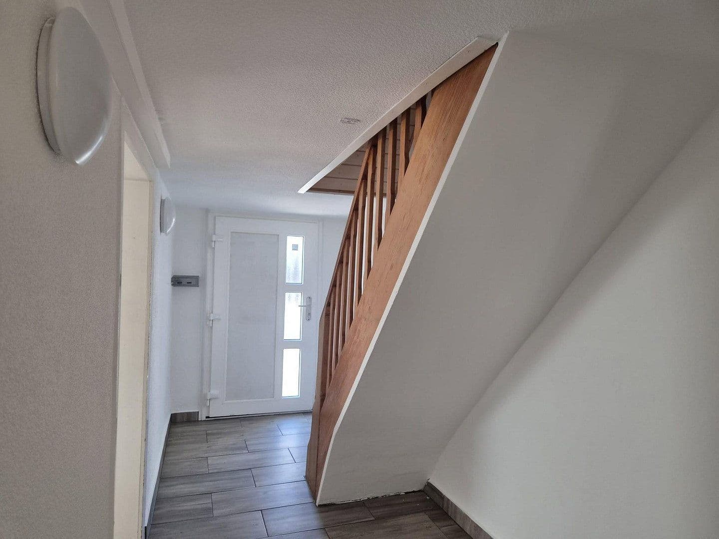 Pronájem domu 190 m², pozemek 800 m², Dietingen, Bádensko-Württembersko Pronájem domu 190 m², pozemek 800 m², Dietingen, Bádensko-Württembersko