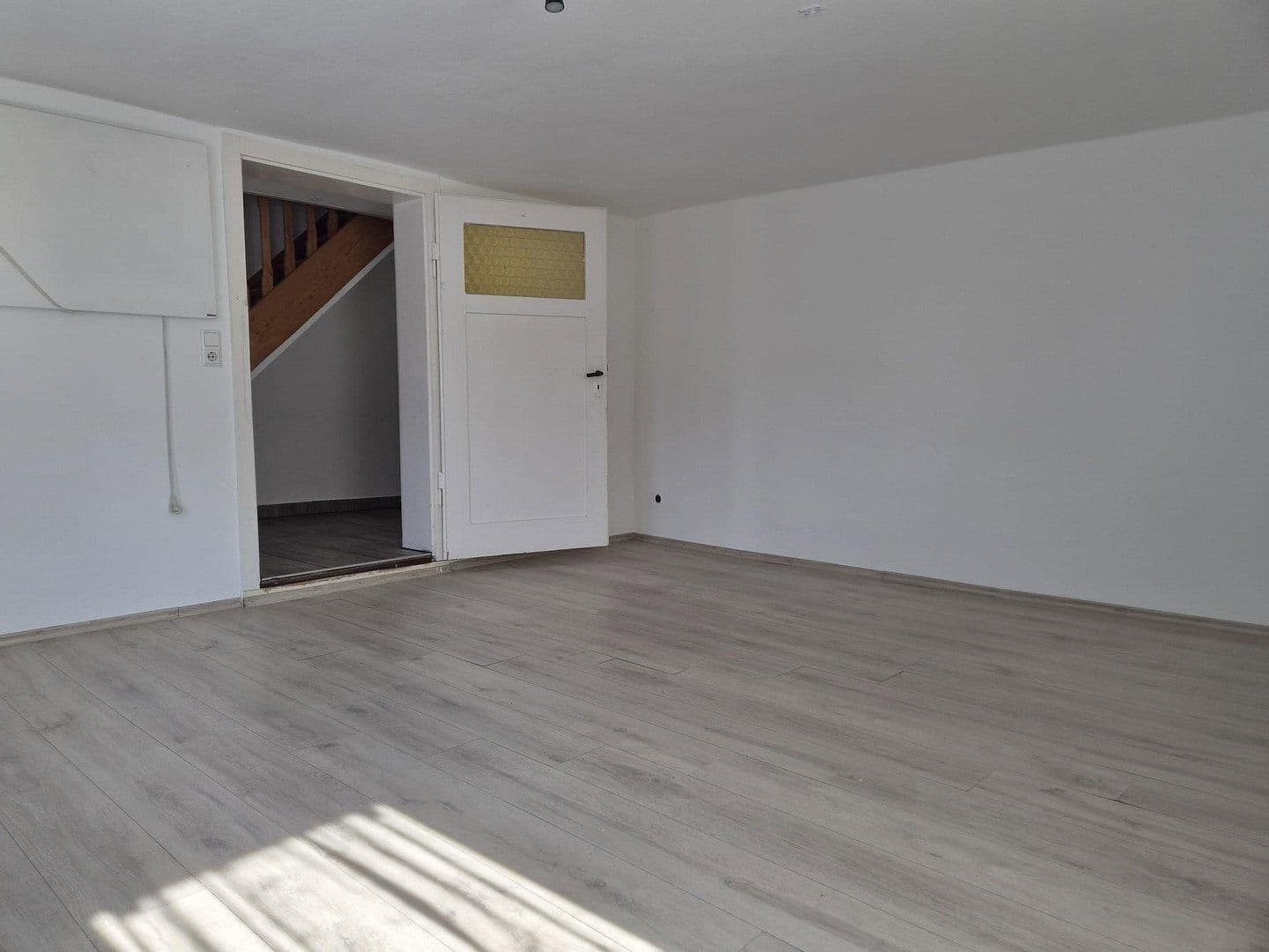 Pronájem domu 190 m², pozemek 800 m², Dietingen, Bádensko-Württembersko Pronájem domu 190 m², pozemek 800 m², Dietingen, Bádensko-Württembersko