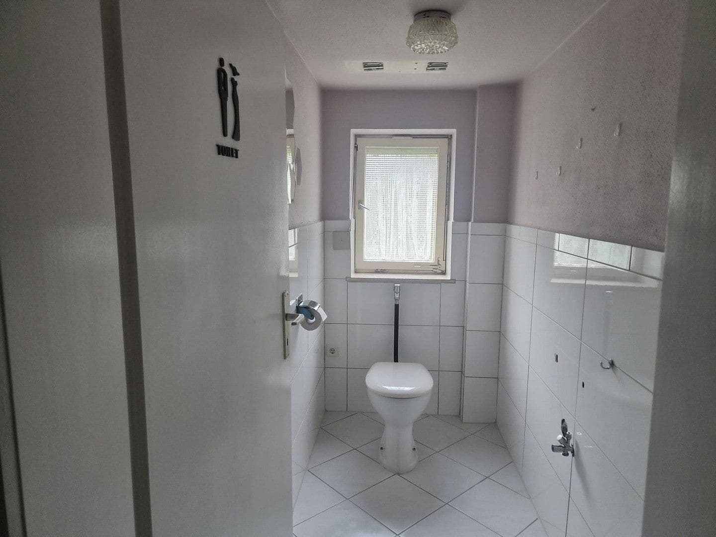 Pronájem domu 190 m², pozemek 800 m², Dietingen, Bádensko-Württembersko Pronájem domu 190 m², pozemek 800 m², Dietingen, Bádensko-Württembersko