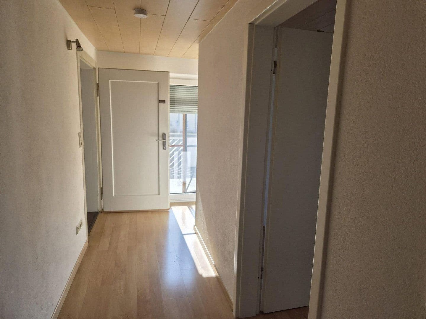 Pronájem domu 190 m², pozemek 800 m², Dietingen, Bádensko-Württembersko Pronájem domu 190 m², pozemek 800 m², Dietingen, Bádensko-Württembersko