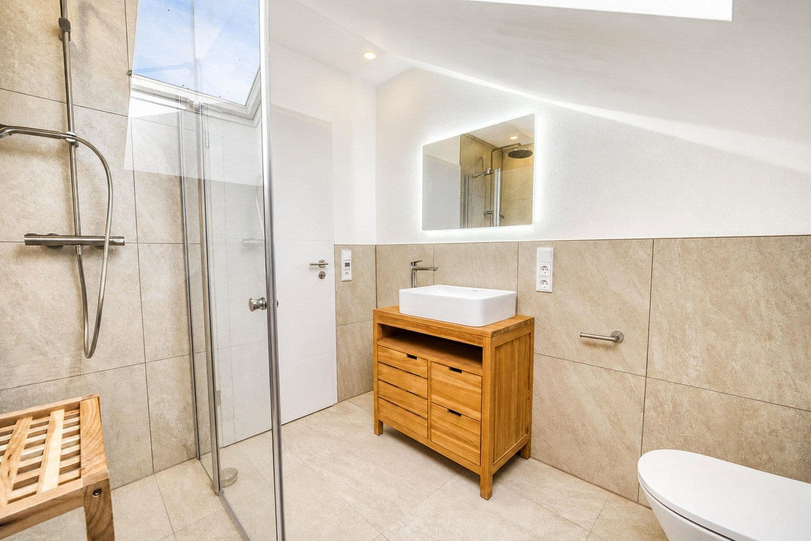 Prodej bytu 4+1 99 m², Dr.-Bergmeisterstraße 43, Pfaffenhofen an der Ilm, Bavorsko Prodej bytu 4+1 99 m², Dr.-Bergmeisterstraße 43, Pfaffenhofen an der Ilm, Bavorsko